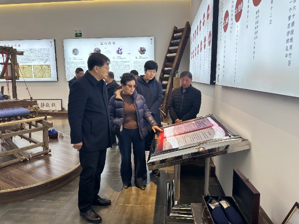 常山集團黨委書記、董事長吳寧帶隊赴贊皇縣原村土布考察調(diào)研